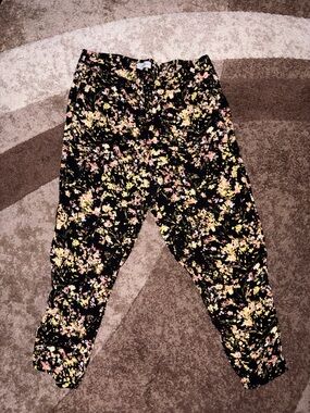 Jessica Simpson Floral Pull-On Pants – Black Multi